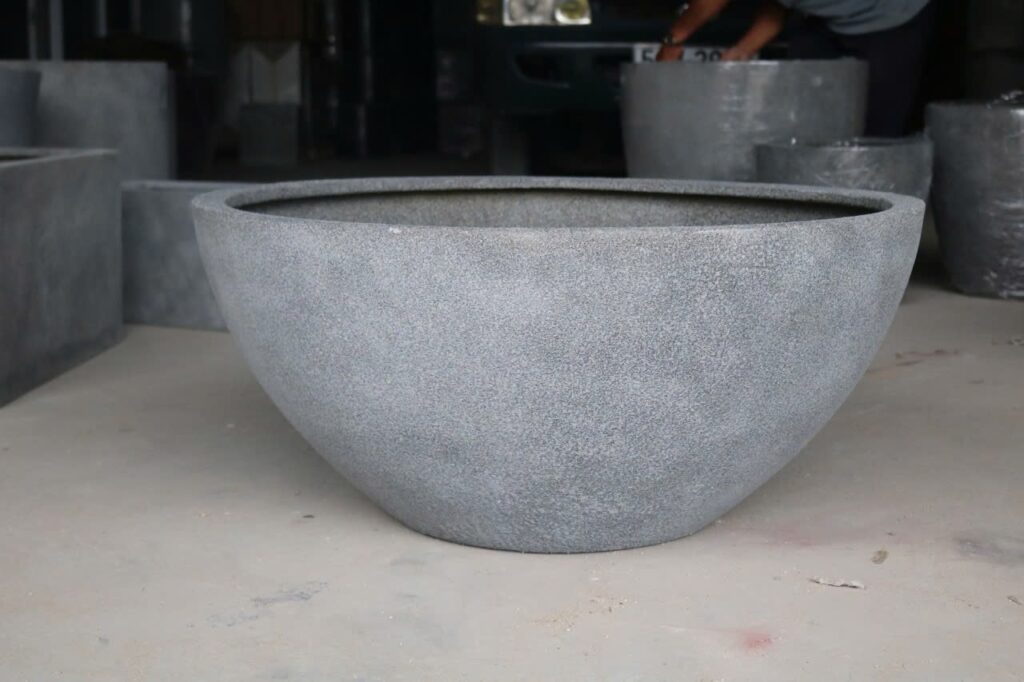 Large lightweight planter for globle importers