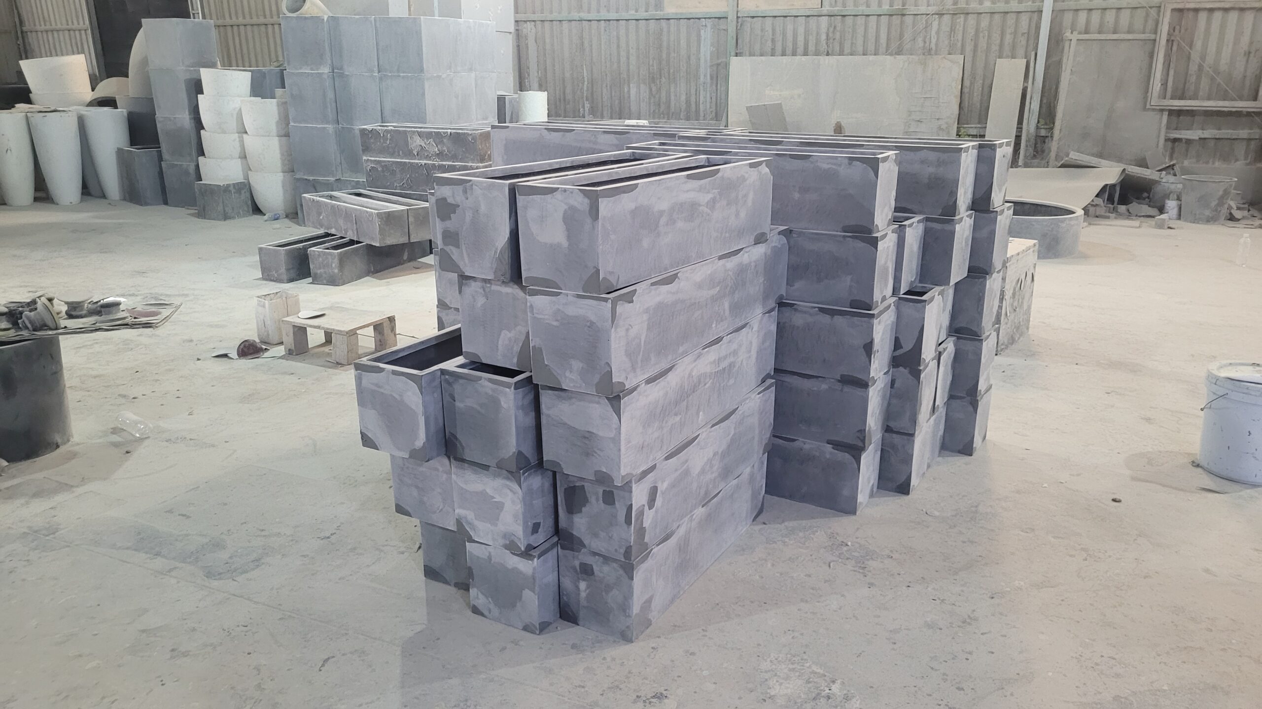 OEM fiberglas planters in Vietnam
