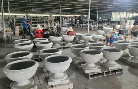 Garden pots manufacturer in Vietnam for importers and wholesalers