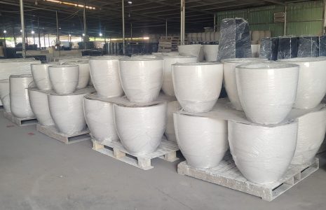 Garden center planters supplier offering fiberglass and fiber cement planters for retailers and wholesalers